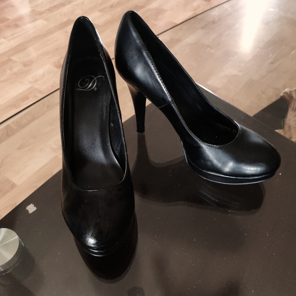 Black Pump Heels